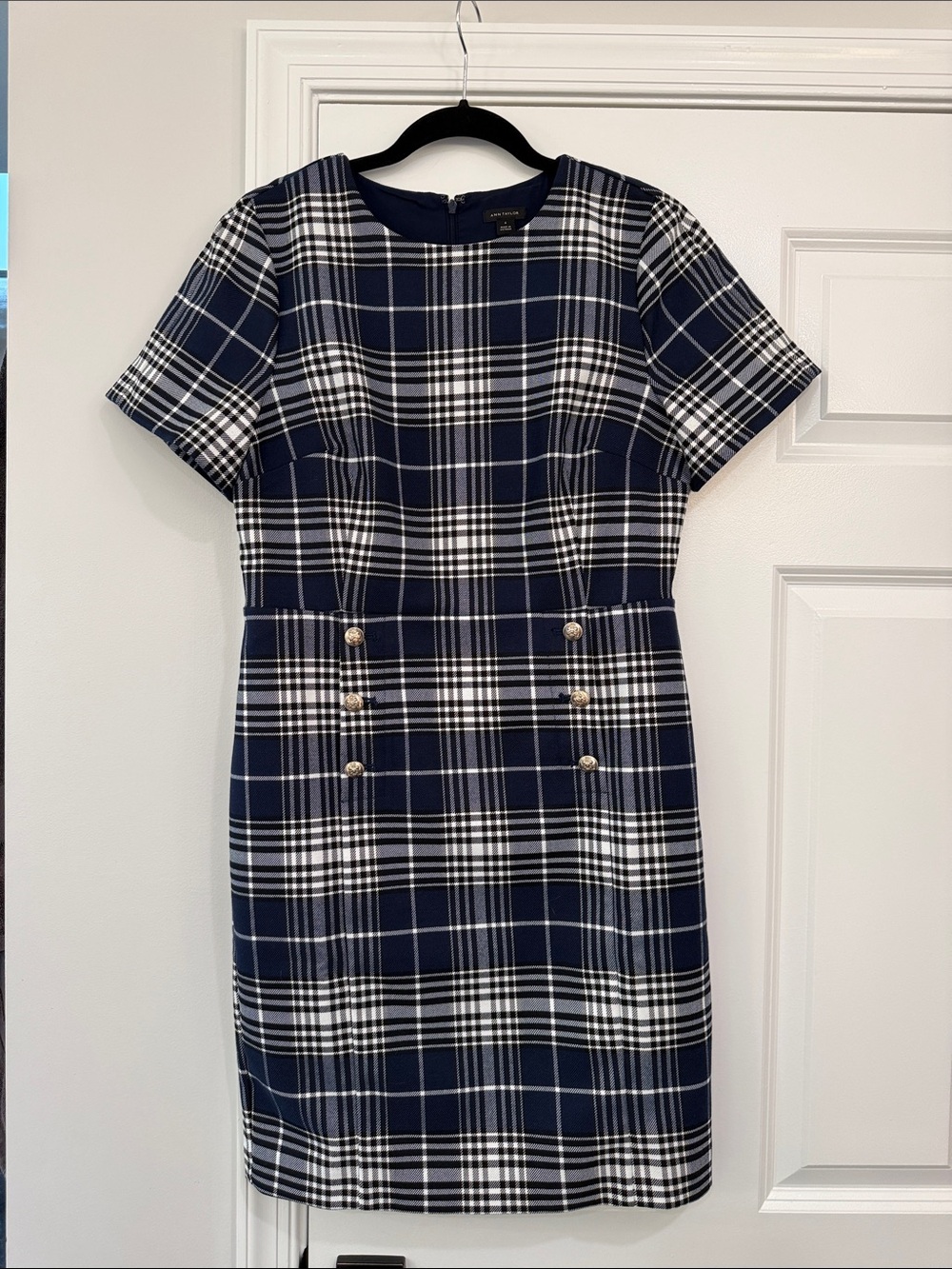 Ann Taylor Navy and White Plaid Short Sleeve Sheath Dress